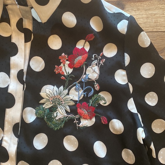 NWOT Chicos Silk Blouse - Picture 7 of 9